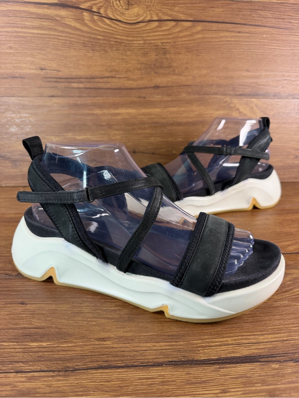Ecco Chunky Strap Sport Sandals Leather Shoes Women’s Size 8.5 (39)